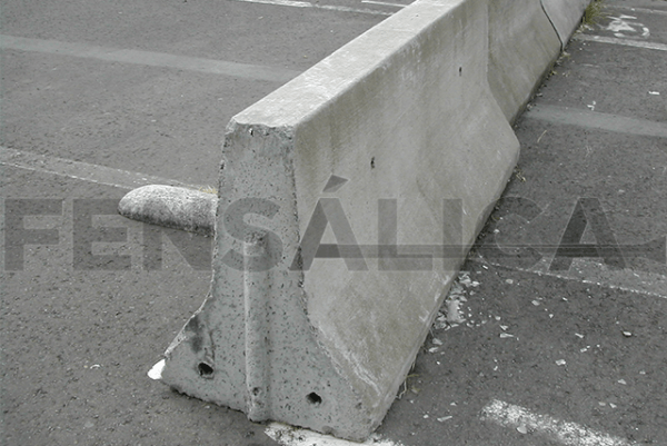 Barrera-new-jersey-de-concreto-fensálica