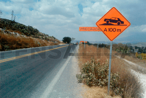 Señalamiento vial protección de obra-image